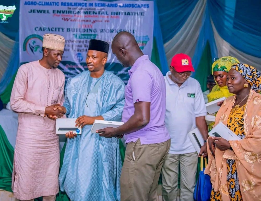 Gombe ACReSAL Distributes Over 70 Samsung Tablets to Boost Field Monitoring